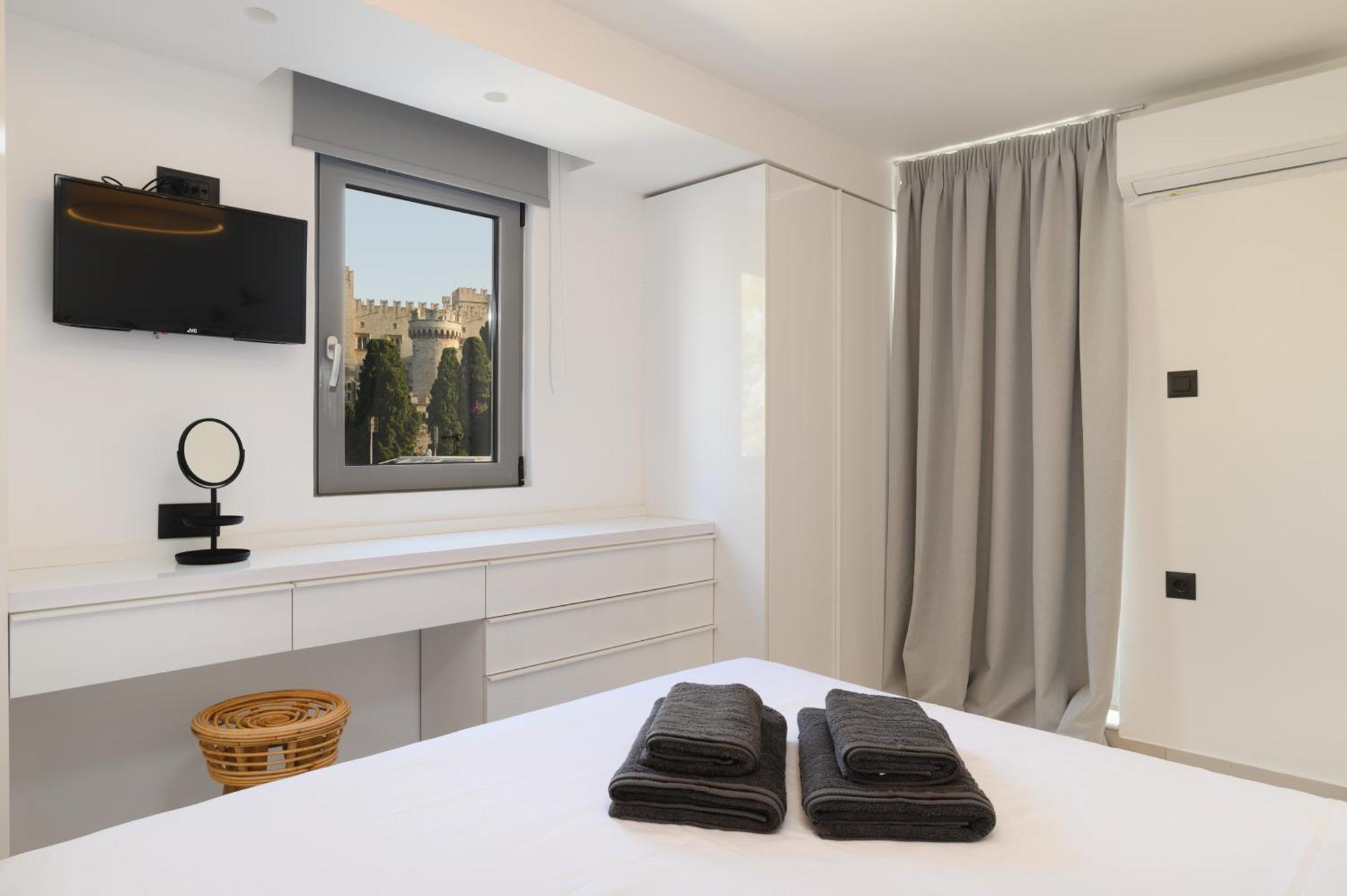 Castelo View Luxury Apt Rhodes City Exterior photo